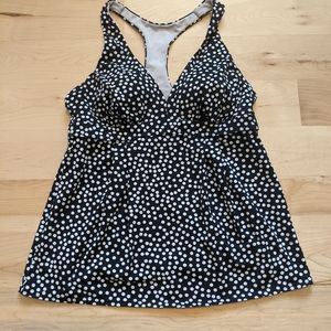 Lands’ End sz 10 racerback tankini top